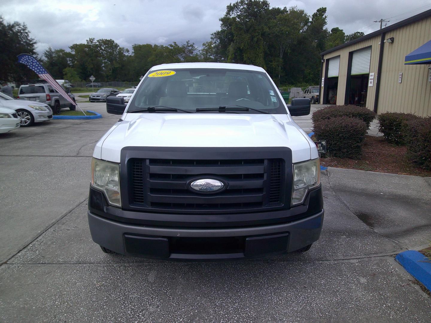 2009 WHITE FORD F-150 STX; XL; XLT; (1FTRX12W99K) , located at 390 Hansen Avenue, Orange Park, FL, 32065, (904) 276-7933, 30.130497, -81.787529 - Photo#0